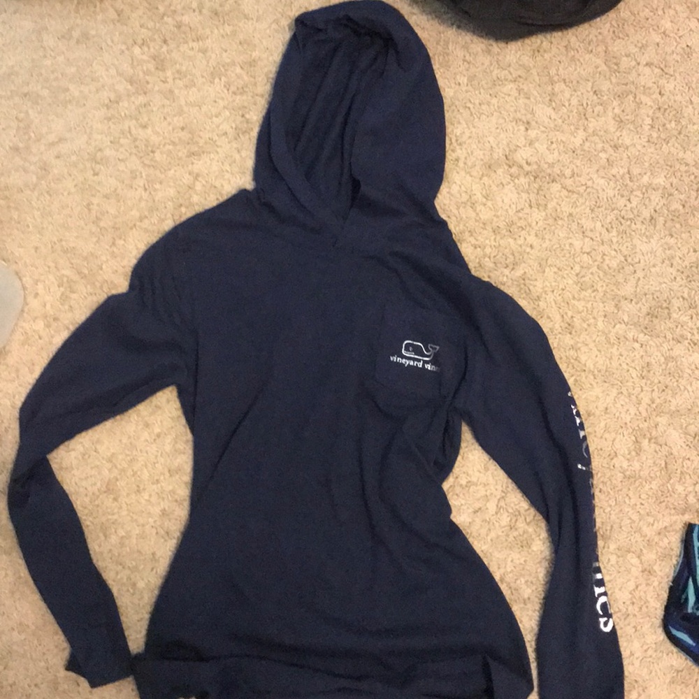 Vineyard vines navy and silver shirt